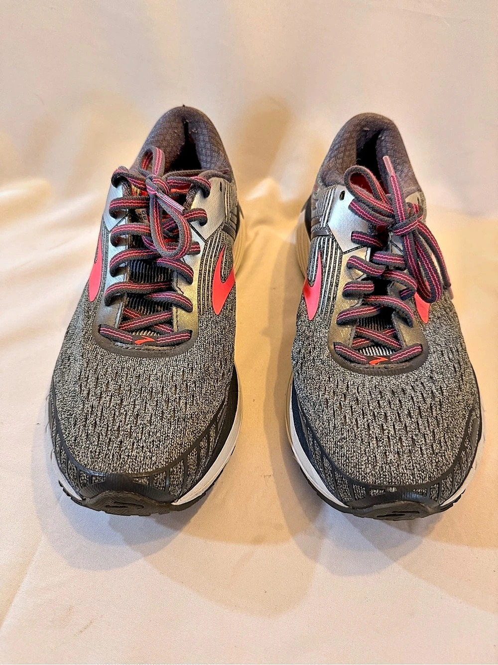 Brooks Ghost 10 Women’s 8.5 Gray Coral Running Shoes 1202681B079